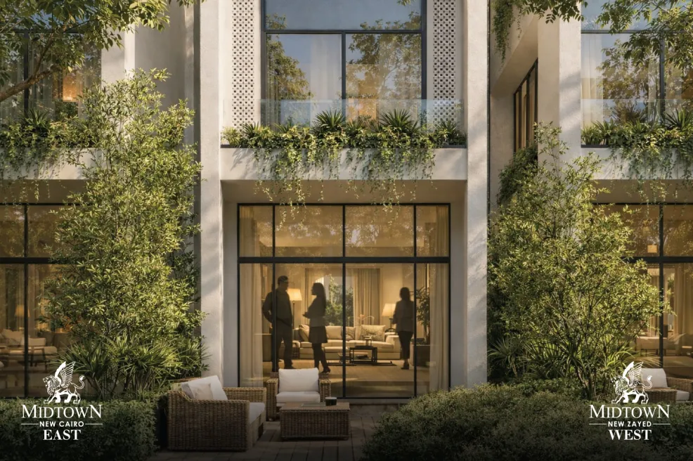 Townhouse for sale in Midtown East Phase Two in 6th settlement of 305 m² with 6 bedrooms