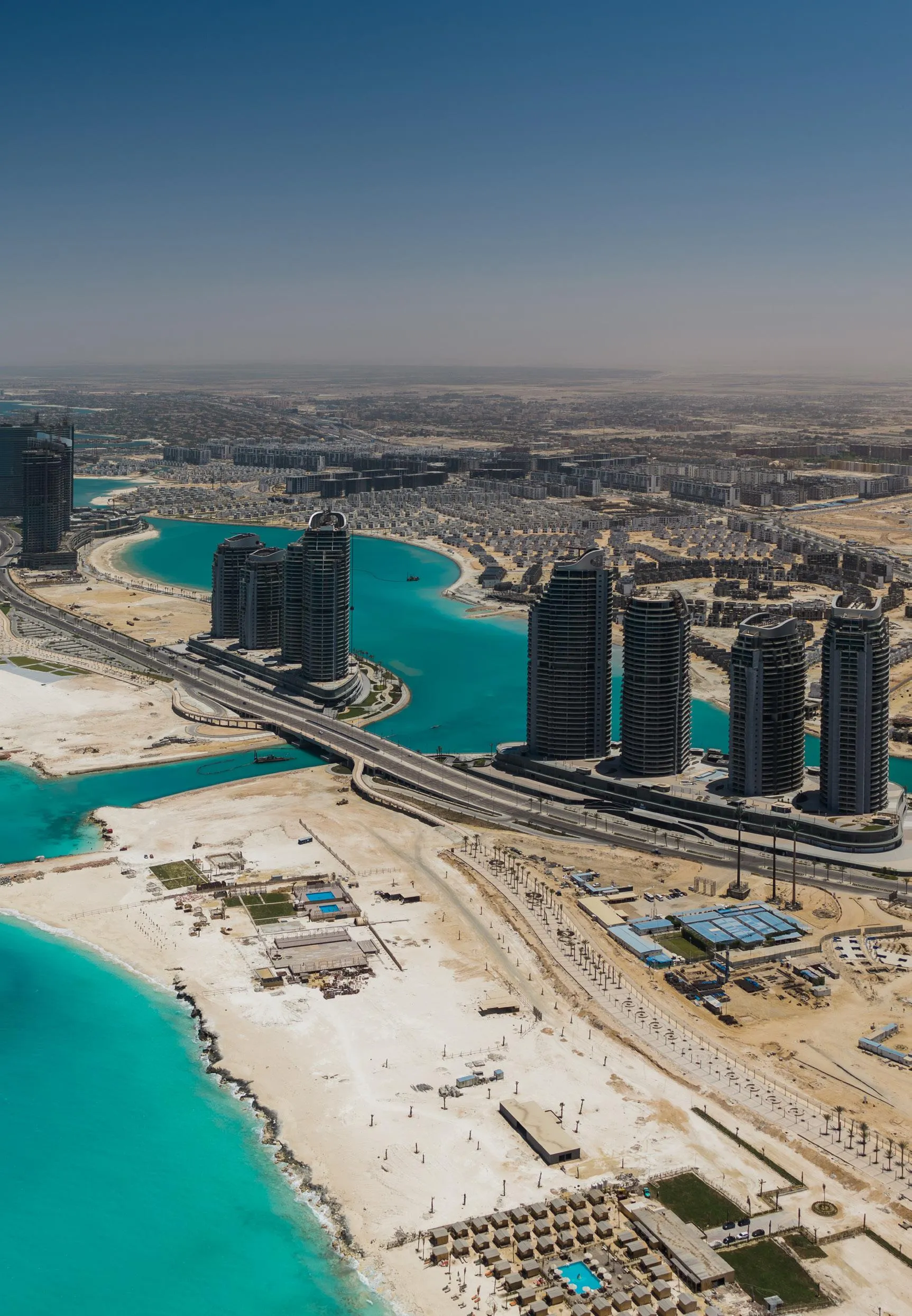  للبيع في بيتش فرونت تاورز في  بمساحة 0 م² تتكون من 0 غرف