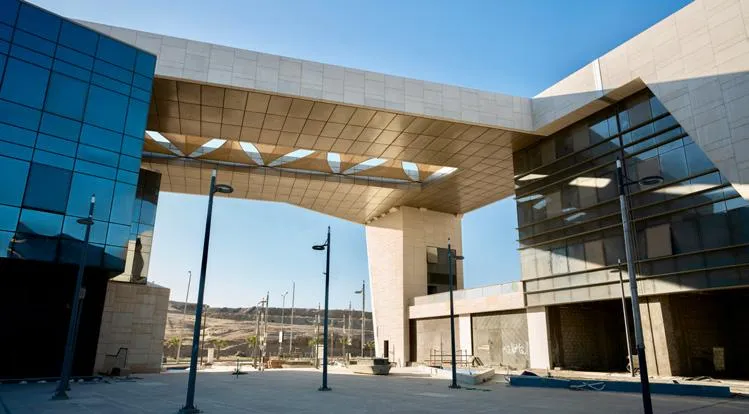 للبيع في ايتابا سكوير في بمساحة 0 م² تتكون من 0 غرف