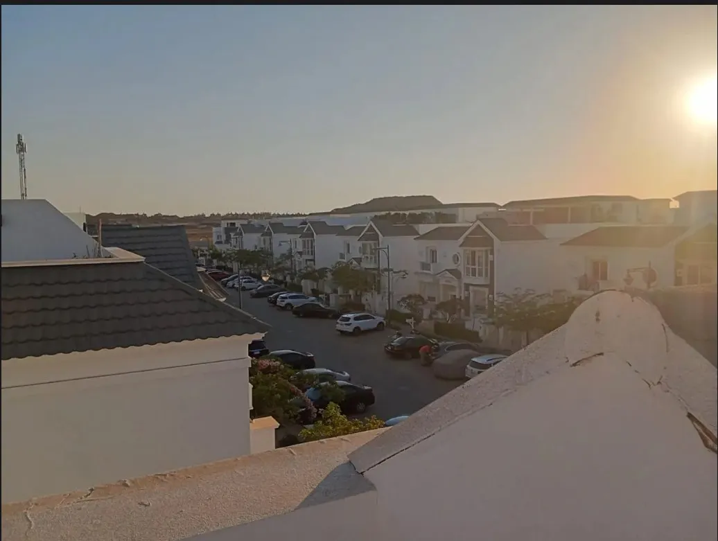 Penthouse for sale in Mountain View Chillout Park in Northern Expansion of 240 m² with 3 bedrooms