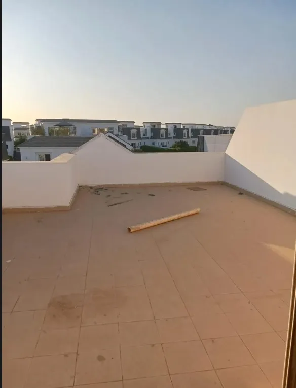 Penthouse for sale in Mountain View Chillout Park in Northern Expansion of 240 m² with 3 bedrooms