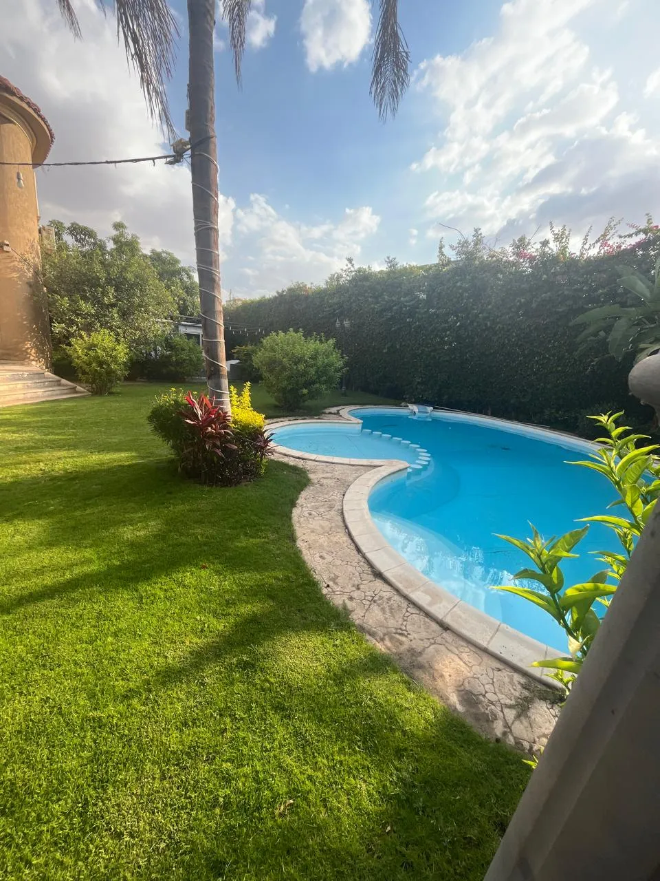 Villa for sale in Beverly Hills in 6th of October City of 450 m² with 7 bedrooms