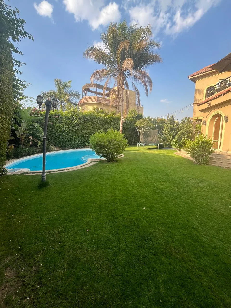 Villa for sale in Beverly Hills in 6th of October City of 450 m² with 7 bedrooms