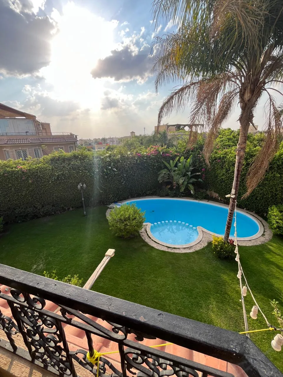 Villa for sale in Beverly Hills in 6th of October City of 450 m² with 7 bedrooms