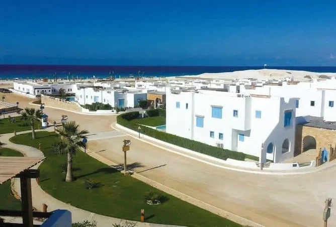 شاليه للبيع في بيانكي في سيدي عبد الرحمن بمساحة 100 م² تتكون من 2 غرف
