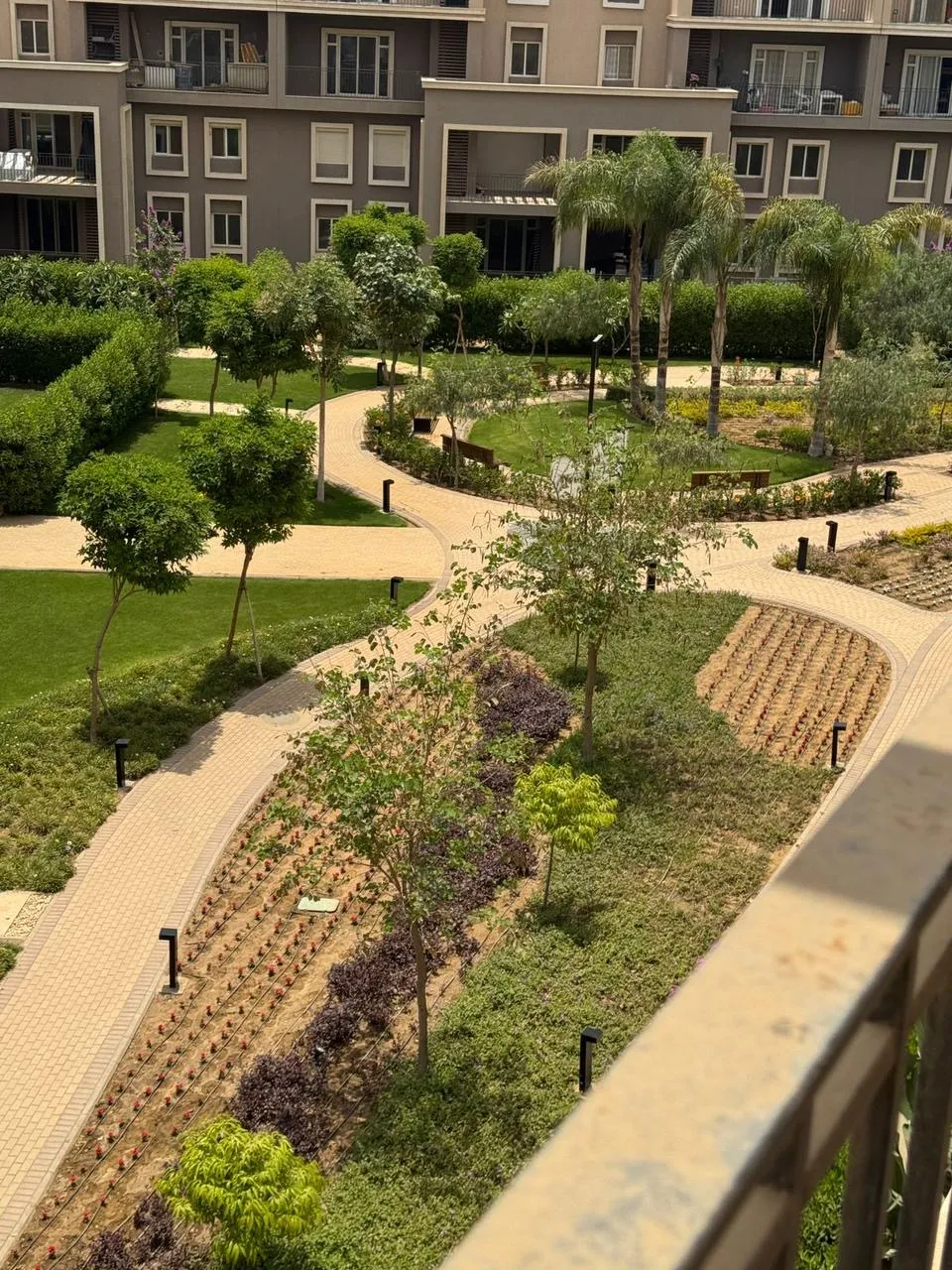  للبيع في أكتوبر بلازا في  بمساحة 0 م² تتكون من 0 غرف