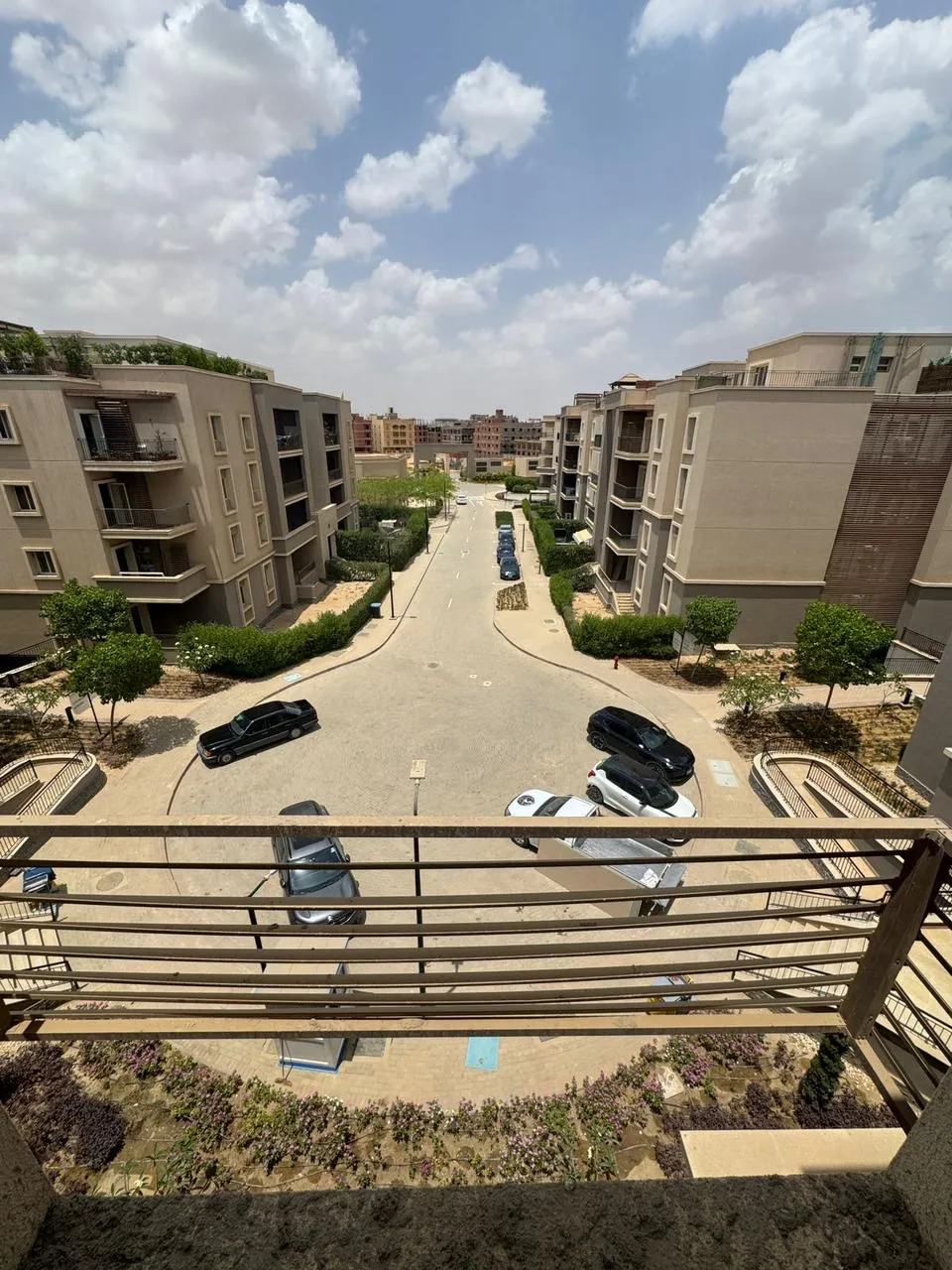  للبيع في أكتوبر بلازا في  بمساحة 0 م² تتكون من 0 غرف