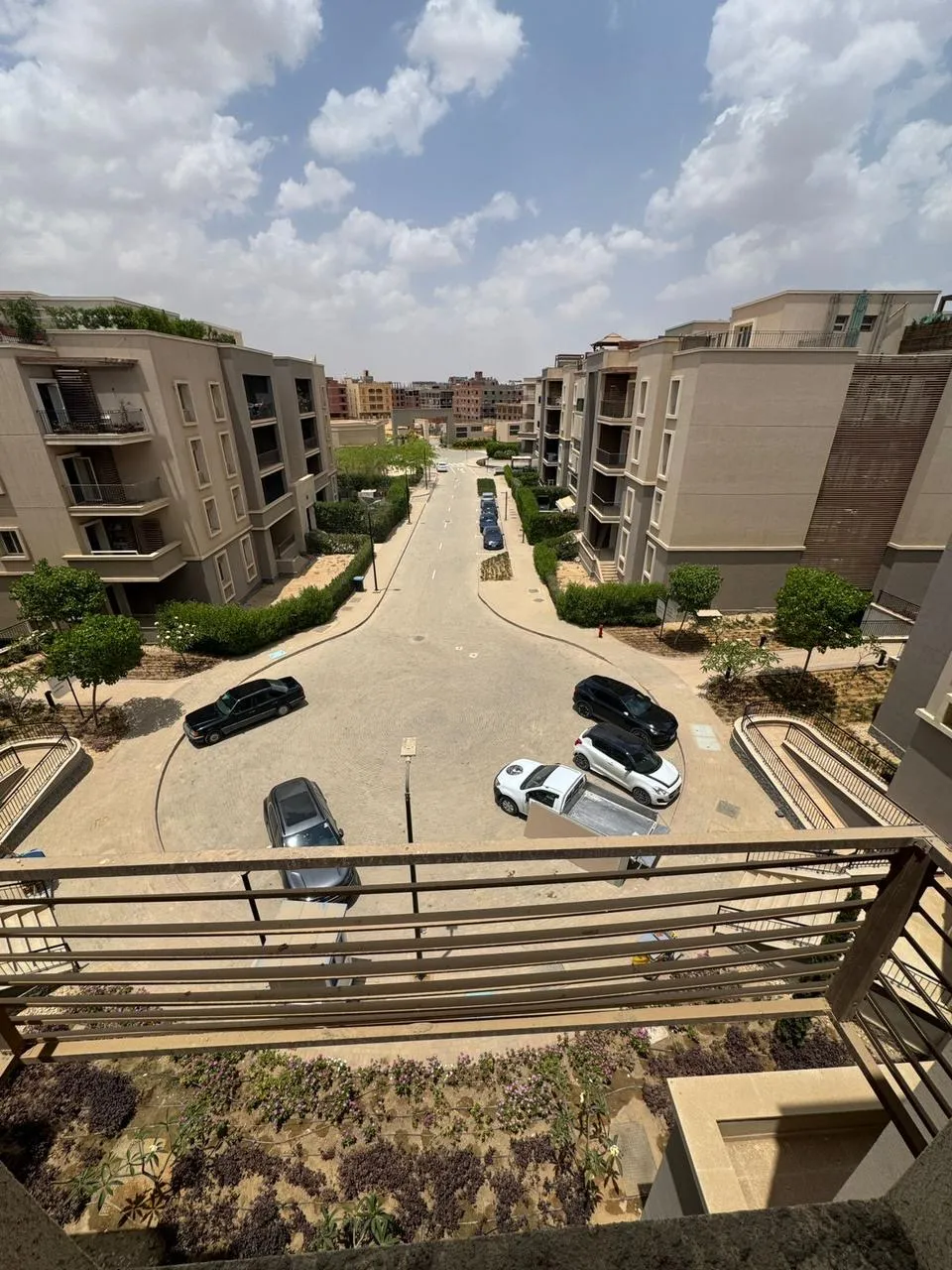  للبيع في أكتوبر بلازا في  بمساحة 0 م² تتكون من 0 غرف