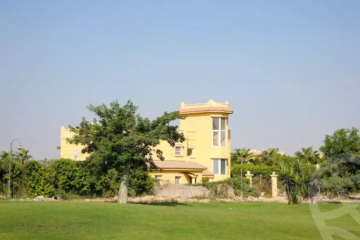 Villa for sale in Wadi El Nakhil in New Zayed of 280 m² with 5 bedrooms