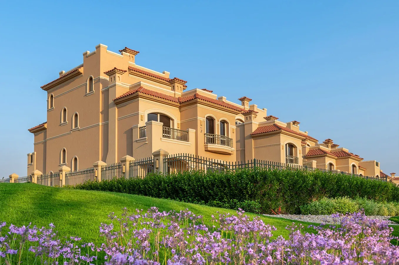 Townhouse for sale in La Vista City in New Capital City of 230 m² with 3 bedrooms
