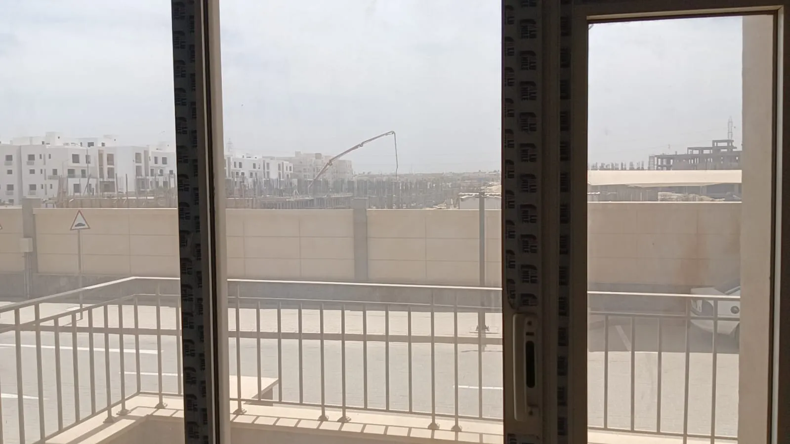  للبيع في أكتوبر بلازا في  بمساحة 0 م² تتكون من 0 غرف