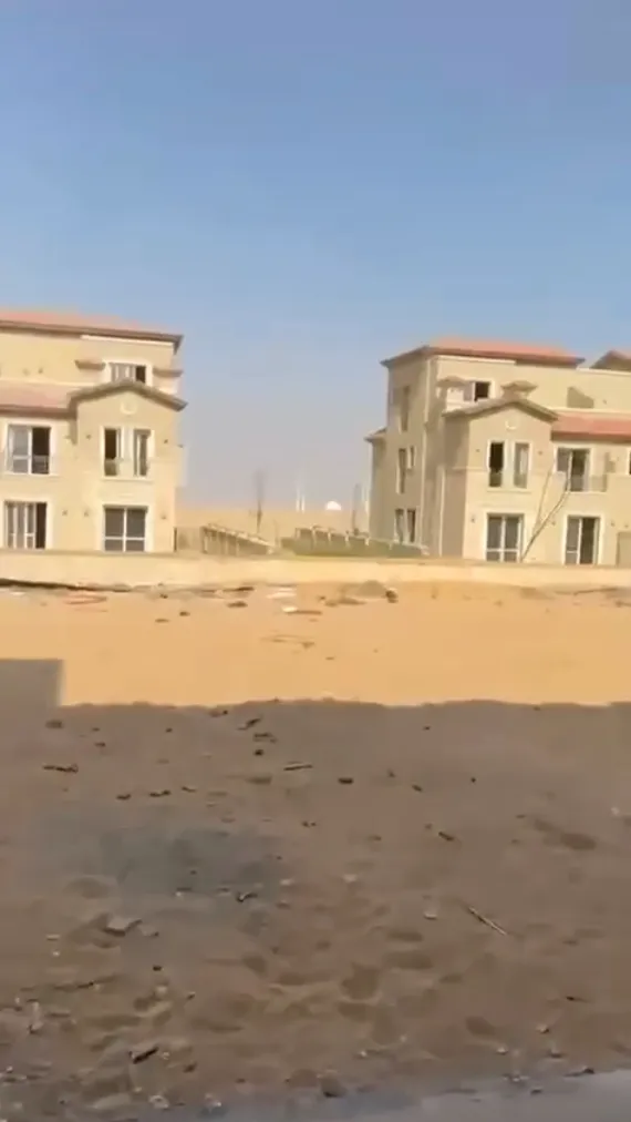  للبيع في لا فيستا سيتي في  بمساحة 0 م² تتكون من 0 غرف
