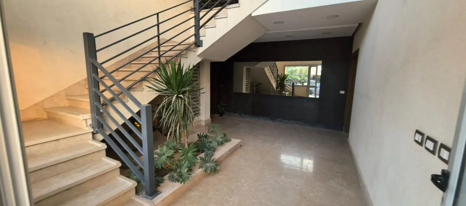 منزل عائلي للبيع في بالم هيلز القاهرة الجديدة في القاهرة الجديدة بمساحة 205 م² تتكون من 3 غرف