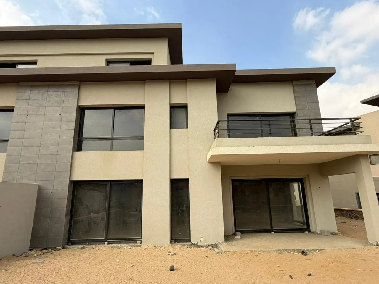 Twinhouse for sale in Swanlake Residences in New Cairo of 357 m² with 3 bedrooms