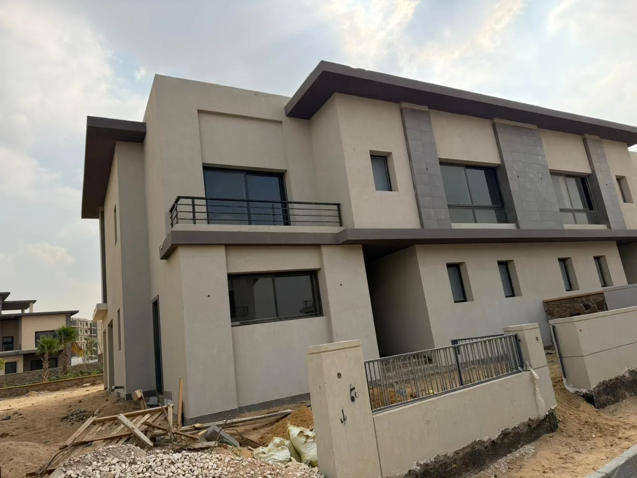 Twinhouse for sale in Swanlake Residences in New Cairo of 357 m² with 3 bedrooms