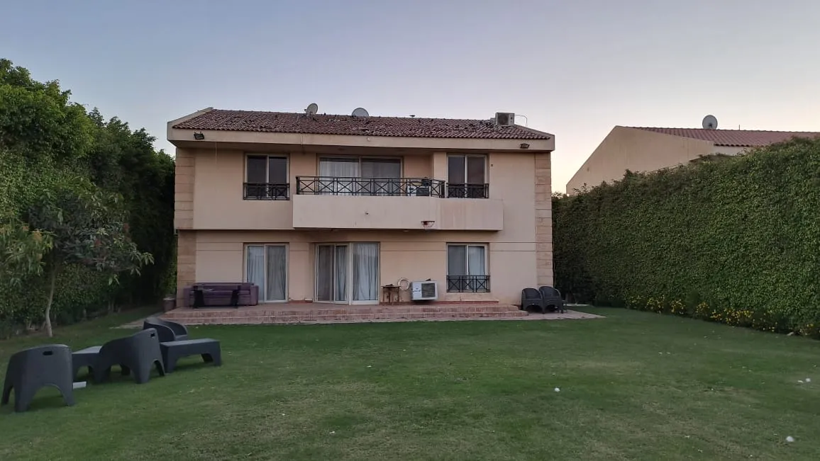 Villa for sale in Al Rabwa in 6th of October City of 300 m² with 5 bedrooms