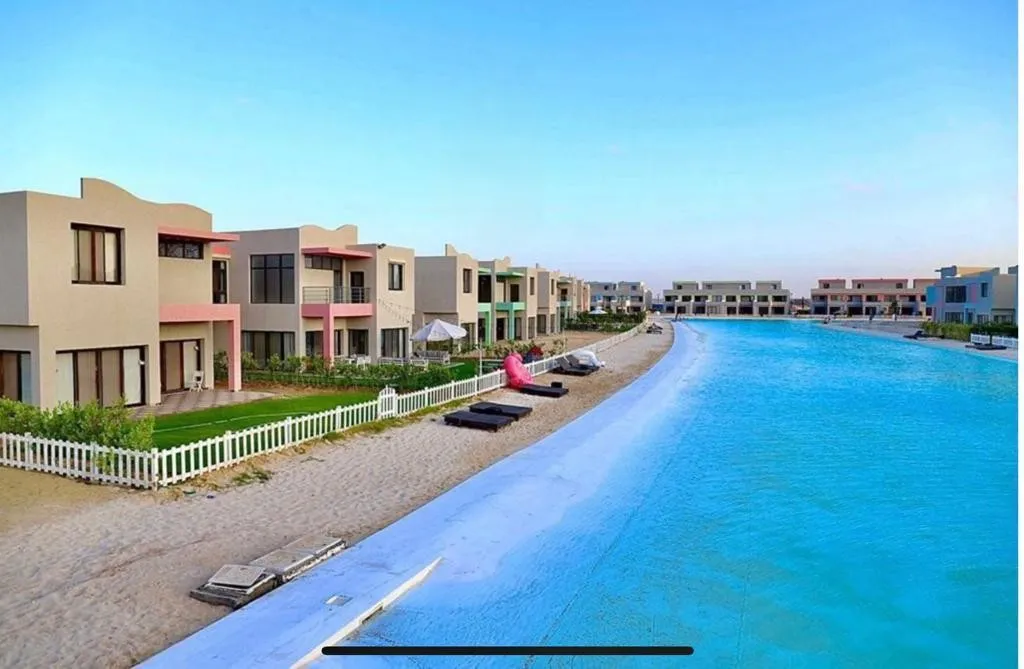  للبيع في بو أيلاند  في  بمساحة 0 م² تتكون من 0 غرف