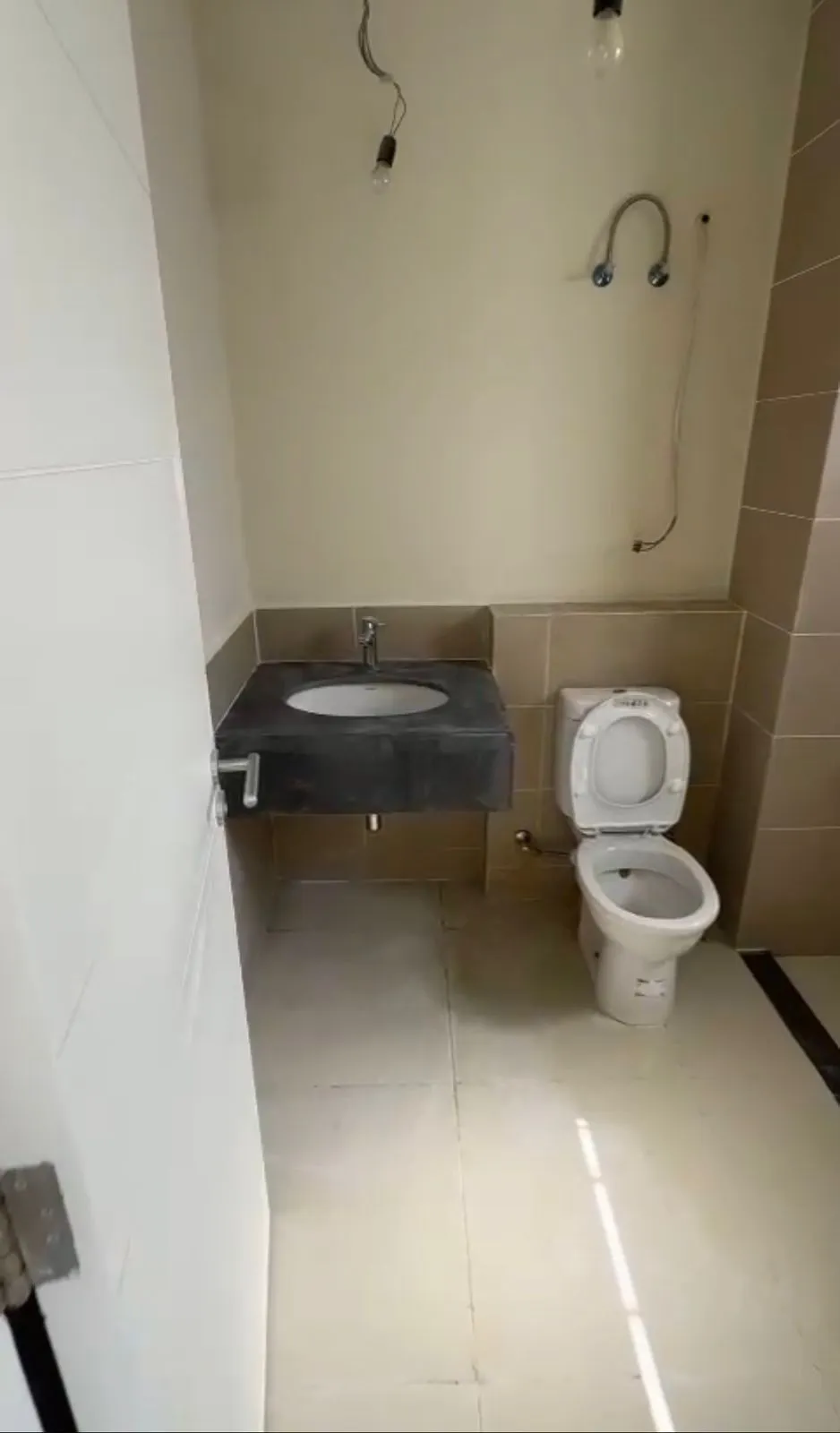 للبيع في مكادي هايتس في بمساحة 0 م² تتكون من 0 غرف