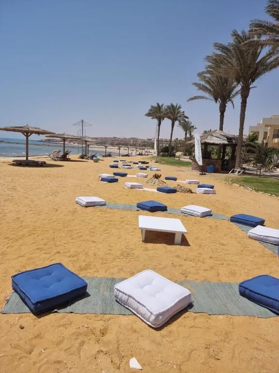Chalet for sale in Laguna Bay in Ain Sokhna of 110 m² with 2 bedrooms