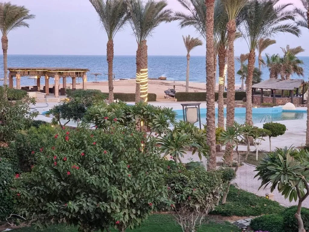 Chalet for sale in Laguna Bay in Ain Sokhna of 110 m² with 2 bedrooms