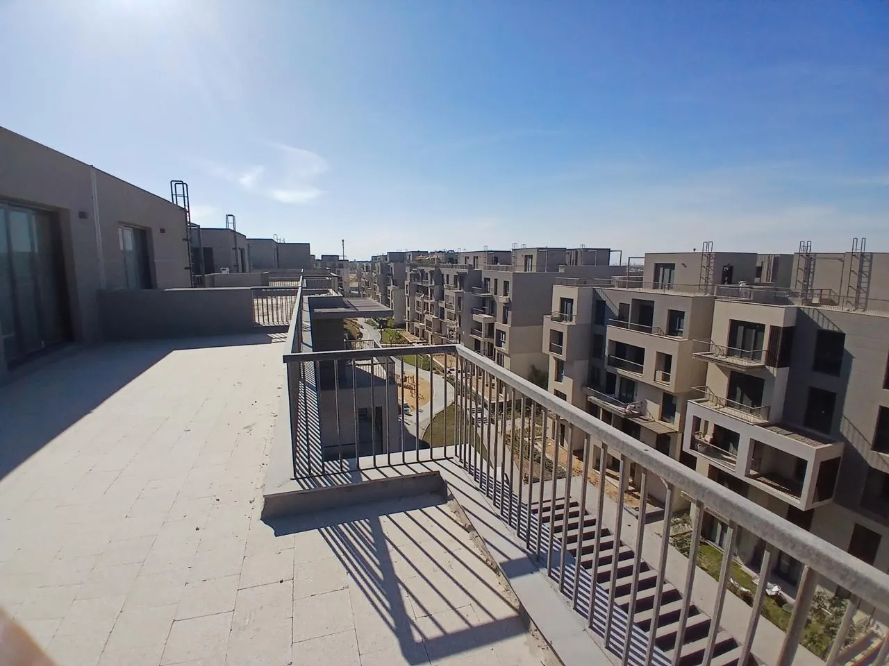 للبيع في سوديك إيست في بمساحة 0 م² تتكون من 0 غرف