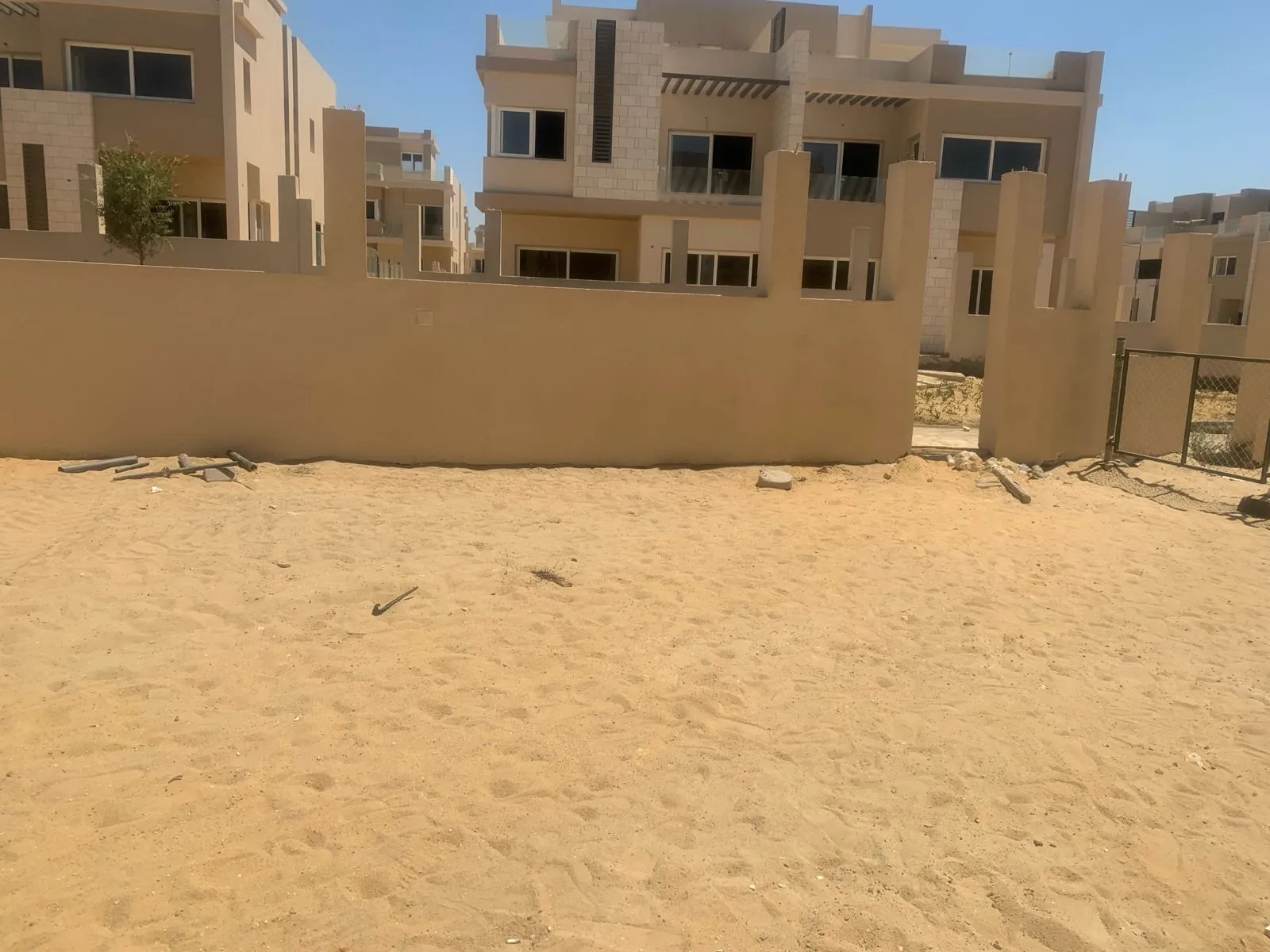 Twinhouse for sale in Tawny  in 6th of October City of 278 m² with 4 bedrooms
