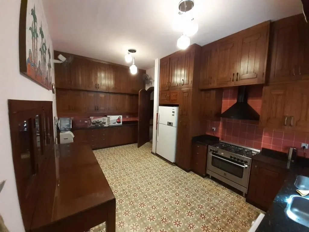 Villa for sale in Katameya Hills in New Cairo of 570 m² with 6 bedrooms
