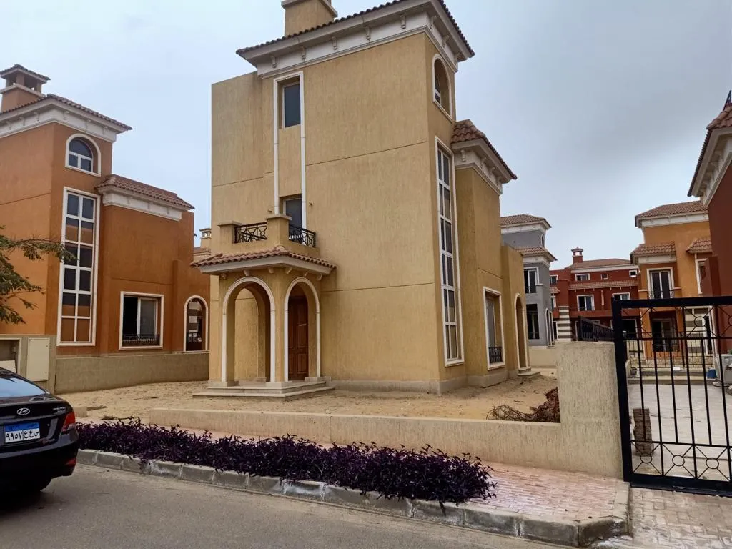 Villa for sale in Nyoum October in Northern Expansion of 205 m² with 3 bedrooms