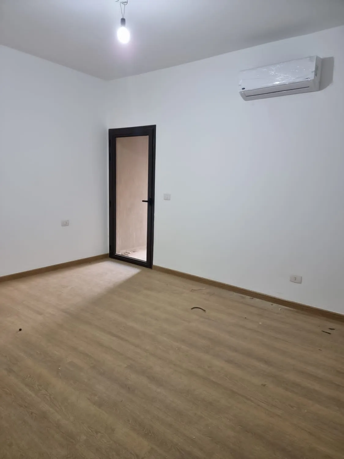  للبيع في فيفث سكوير المراسم في  بمساحة 0 م² تتكون من 0 غرف
