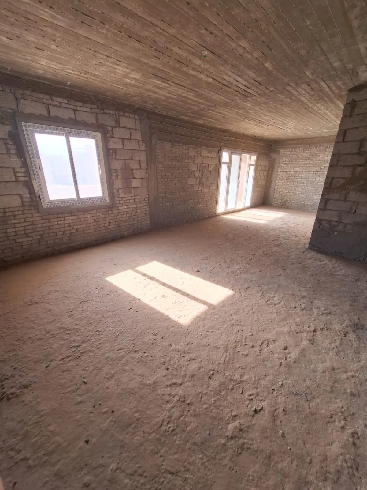  للبيع في أكتوبر بلازا في  بمساحة 0 م² تتكون من 0 غرف