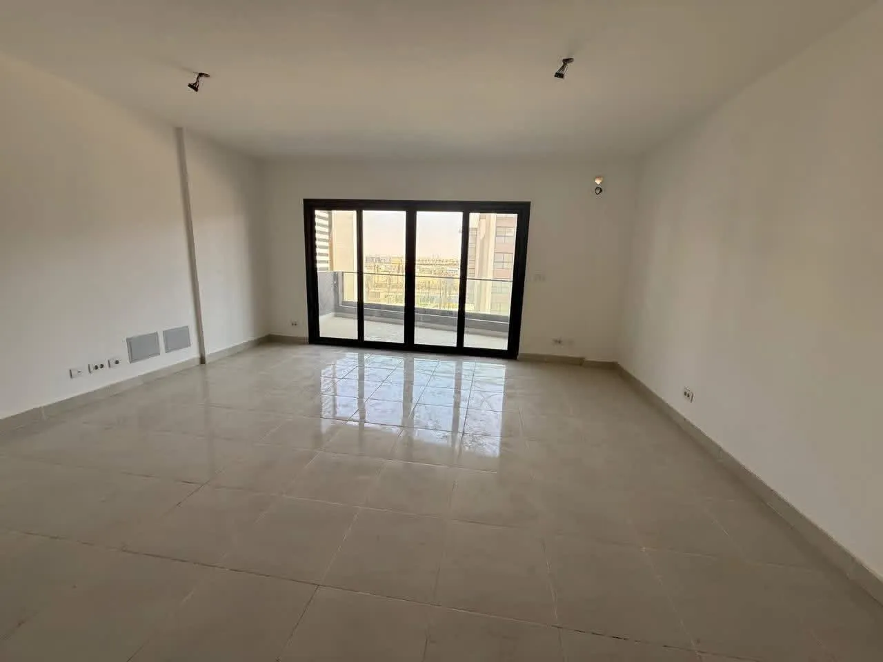  للبيع في مدينتي في  بمساحة 0 م² تتكون من 0 غرف