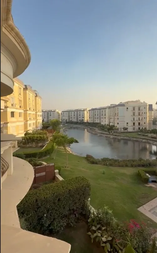 Apartment for sale in Mountain View Hyde Park in New Cairo of 133 m² with 2 bedrooms