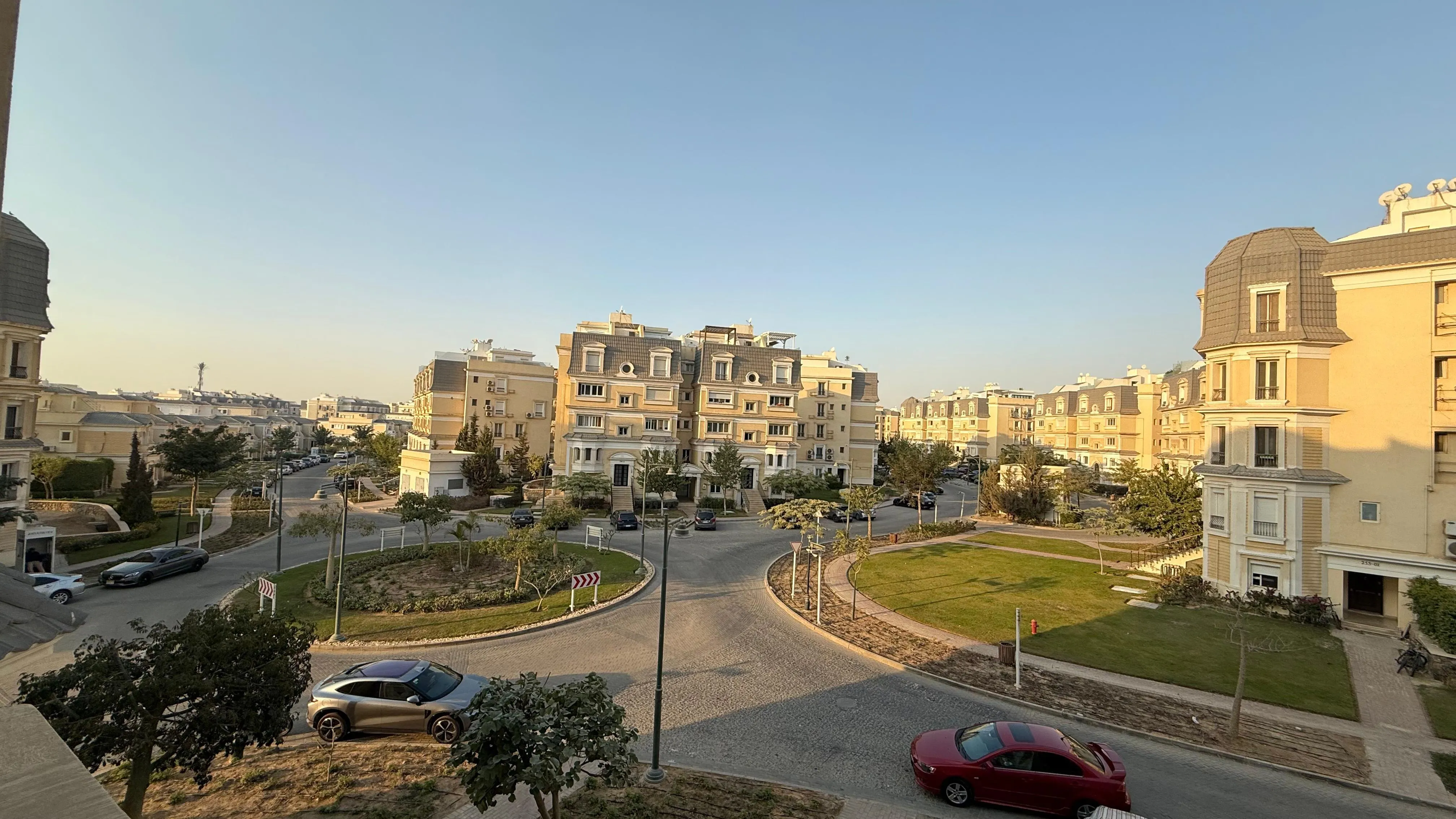 Apartment for sale in Mountain View Hyde Park in New Cairo of 133 m² with 2 bedrooms