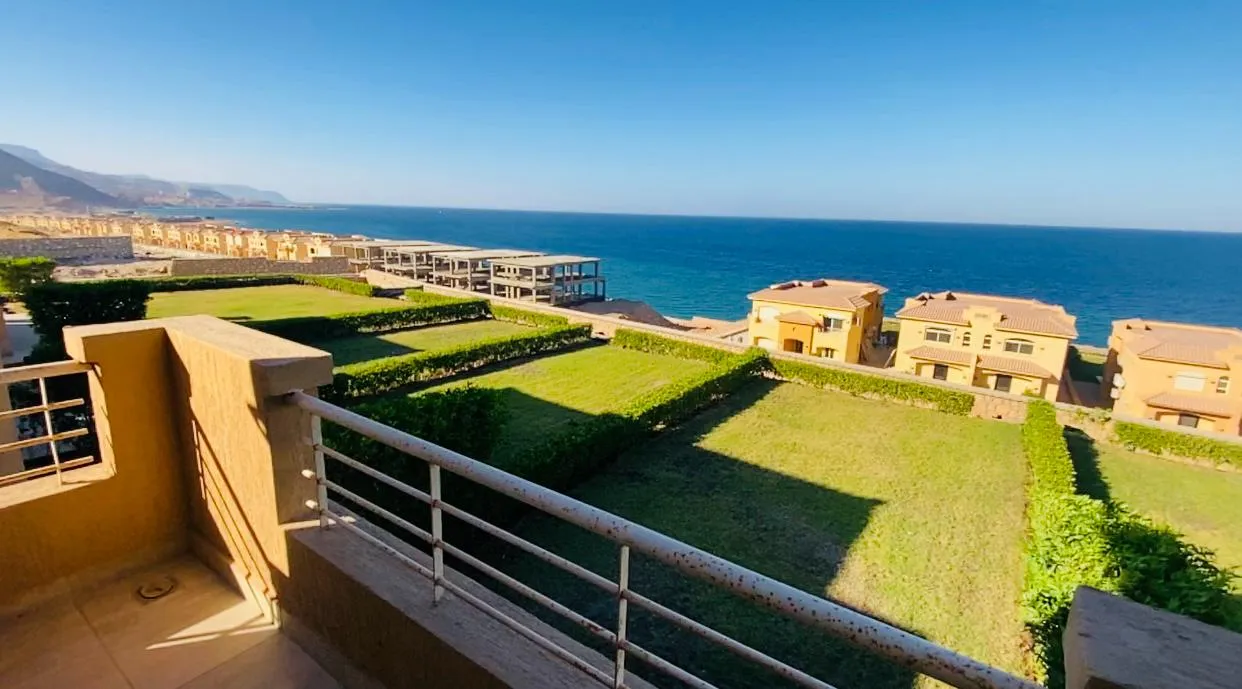 Twinhouse for sale in Telal Sokhna in Ain Sokhna of 140 m² with 3 bedrooms