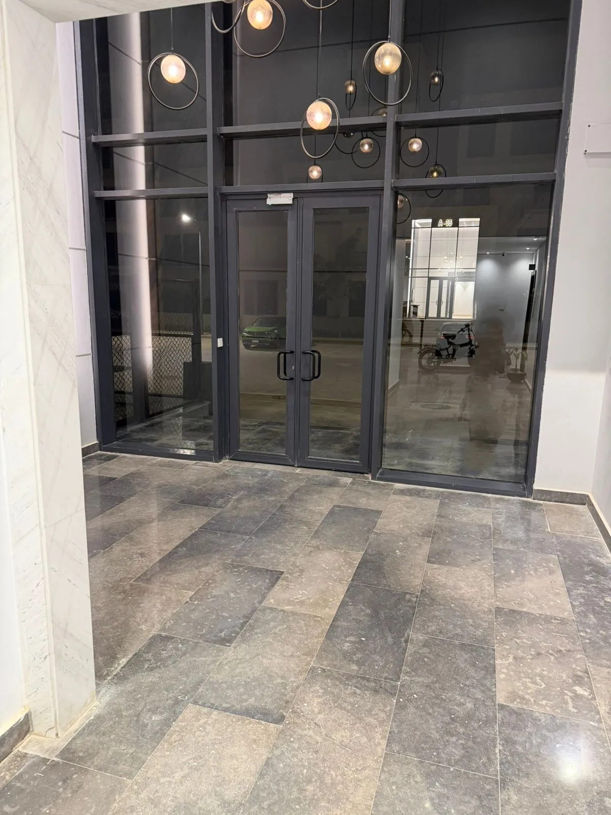  للبيع في سوديك إيست في  بمساحة 0 م² تتكون من 0 غرف