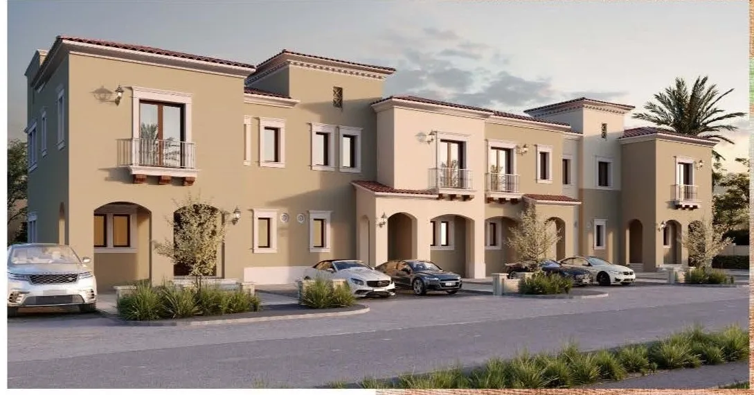 Townhouse for sale in City Gate in New Cairo of 291 m² with 4 bedrooms