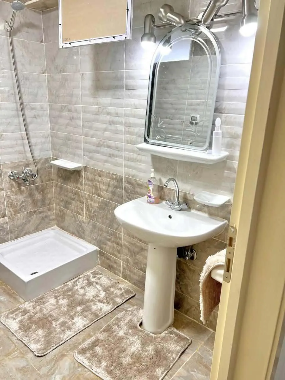  للبيع في مدينتي في  بمساحة 0 م² تتكون من 0 غرف