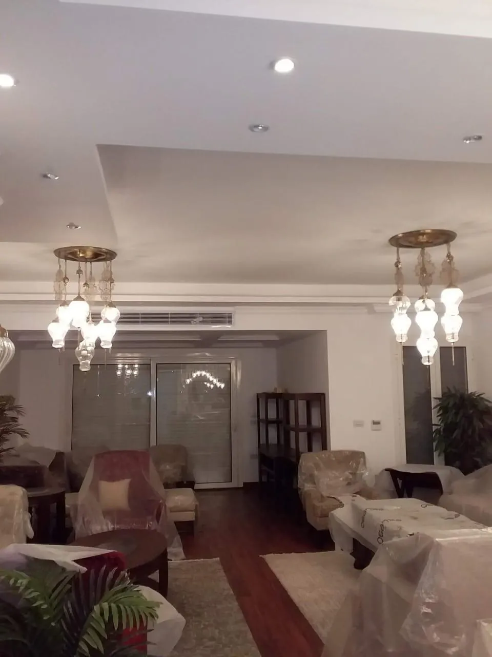 Villa for sale in Mountain view Giza Plateau in 6th of October City of 350 m² with 6 bedrooms