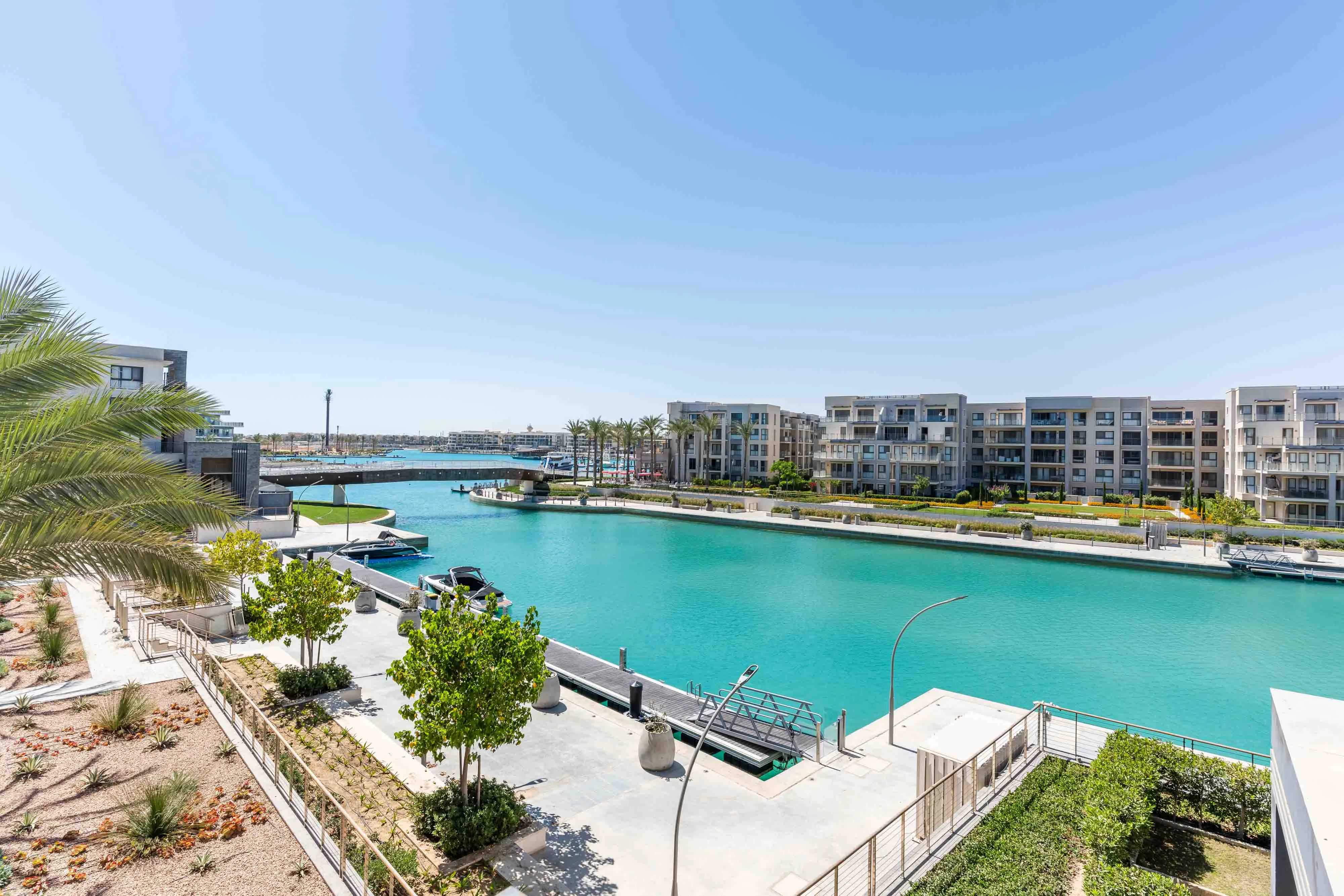  للبيع في مراسي في  بمساحة 0 م² تتكون من 0 غرف