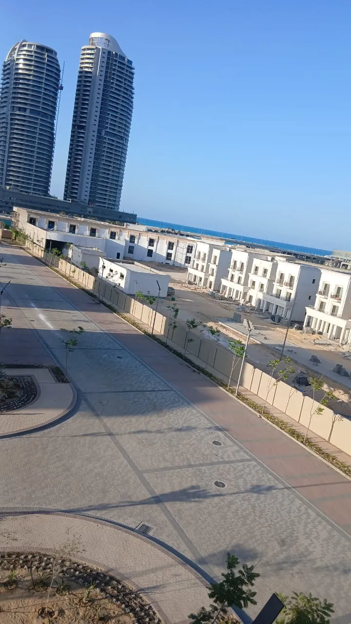  للبيع في بالم هيلز العلمين الجديدة في  بمساحة 0 م² تتكون من 0 غرف