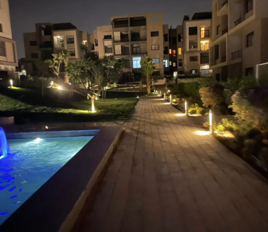  للبيع في فيفث سكوير المراسم في  بمساحة 0 م² تتكون من 0 غرف