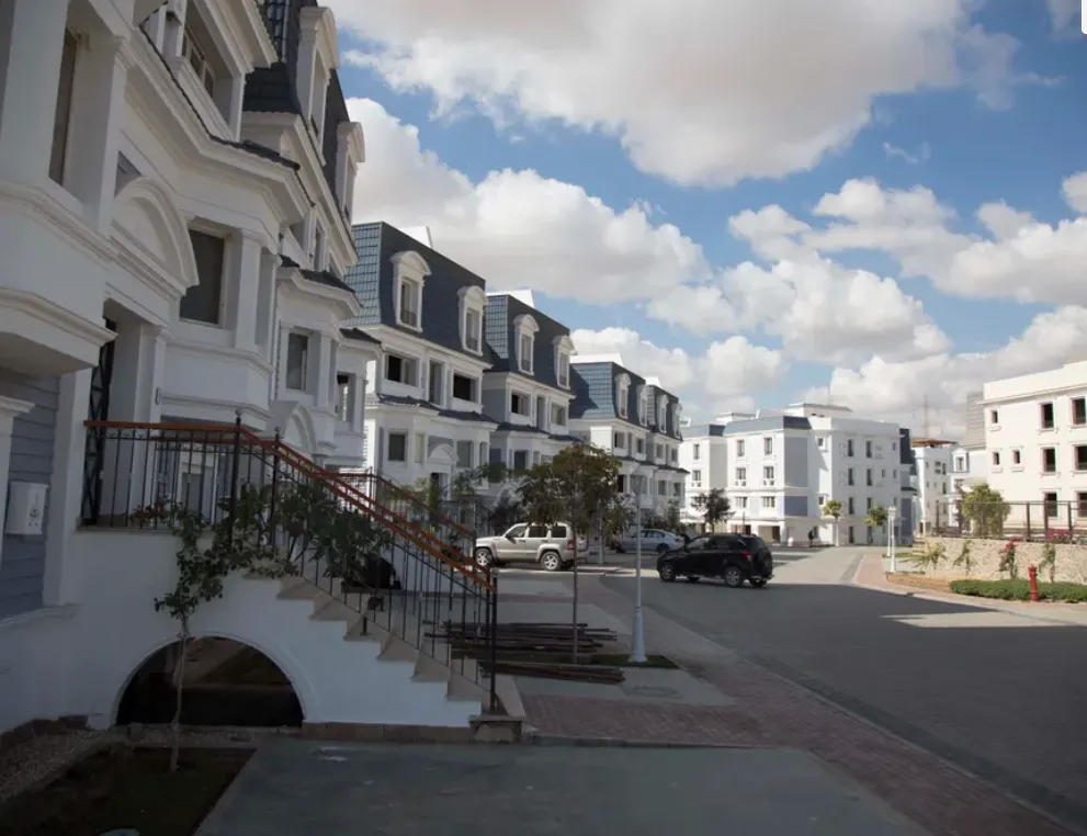 Villa for sale in Mountain view Giza Plateau in 6th of October City of 260 m² with 3 bedrooms