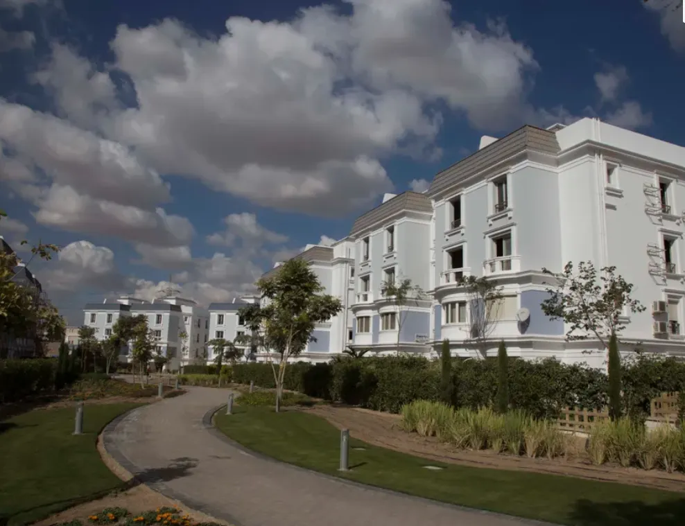 Villa for sale in Mountain view Giza Plateau in 6th of October City of 260 m² with 3 bedrooms