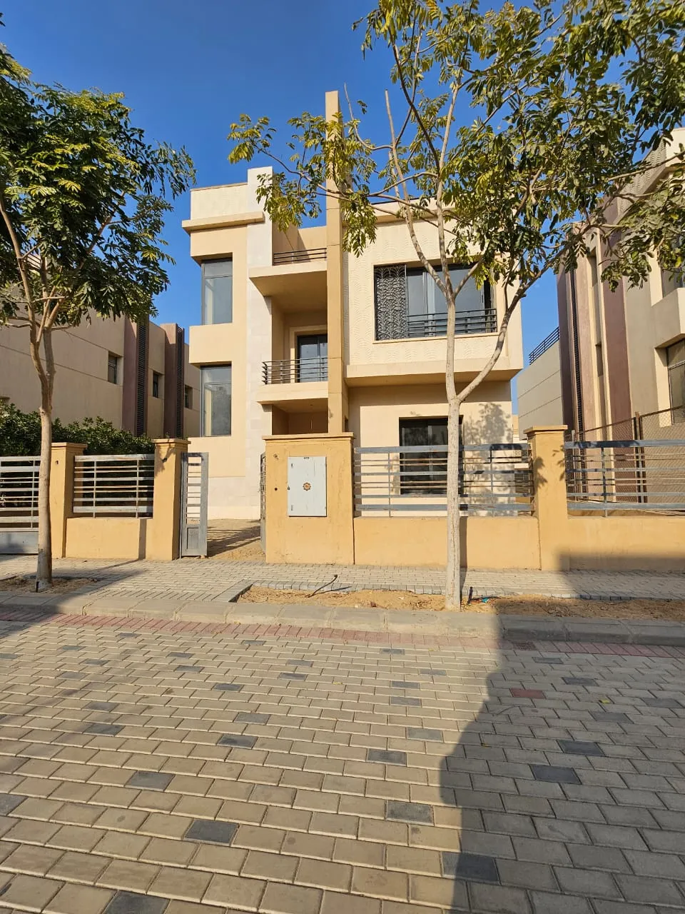 Villa for sale in ALMA in El Sheikh Zayed of 322 m² with 4 bedrooms