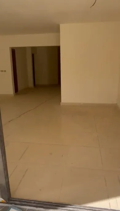  للبيع في بورتو بيراميدز في  بمساحة 0 م² تتكون من 0 غرف