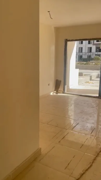  للبيع في بورتو بيراميدز في  بمساحة 0 م² تتكون من 0 غرف