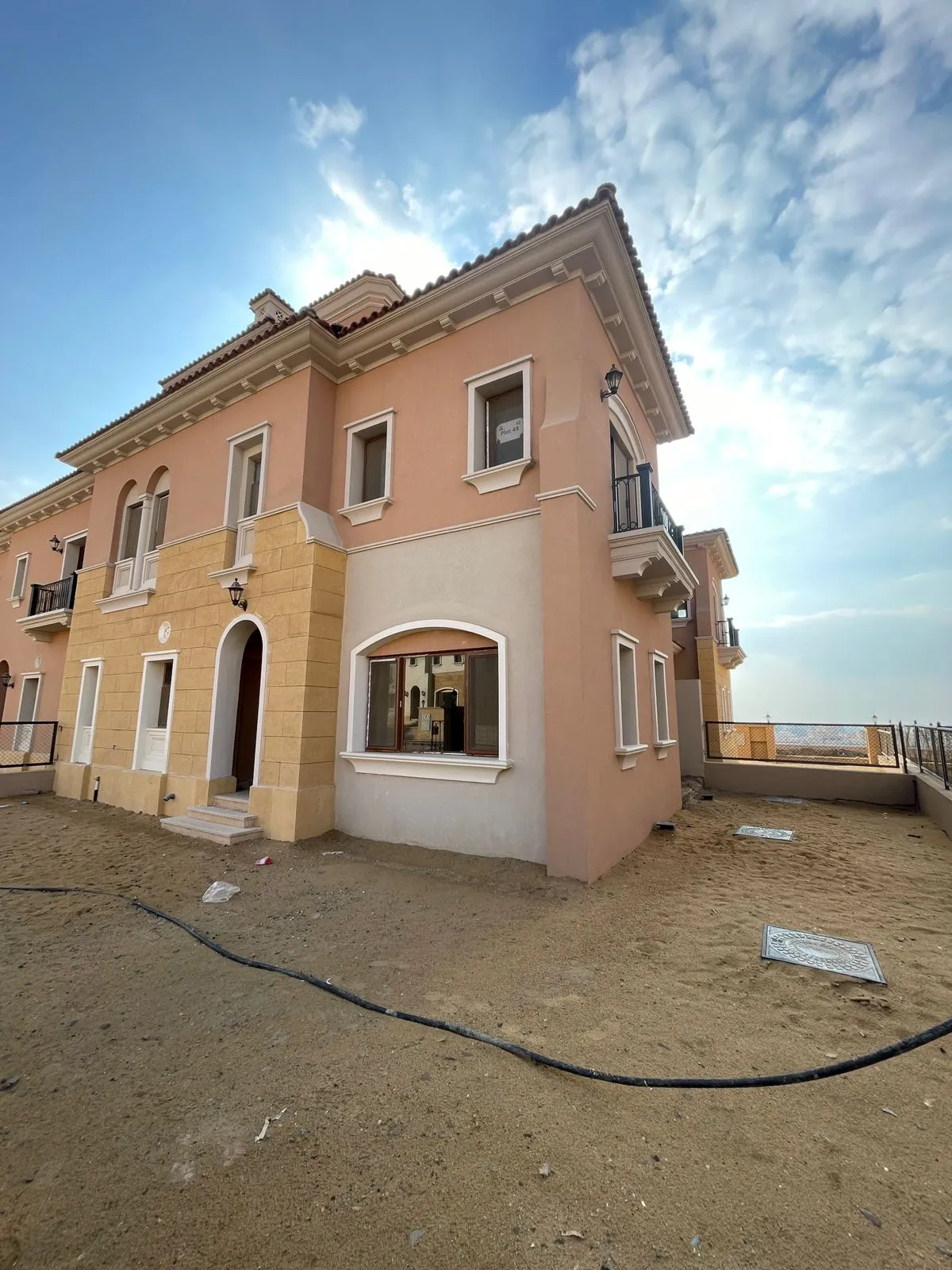 Villa for sale in City Gate in New Cairo of 255 m² with 3 bedrooms