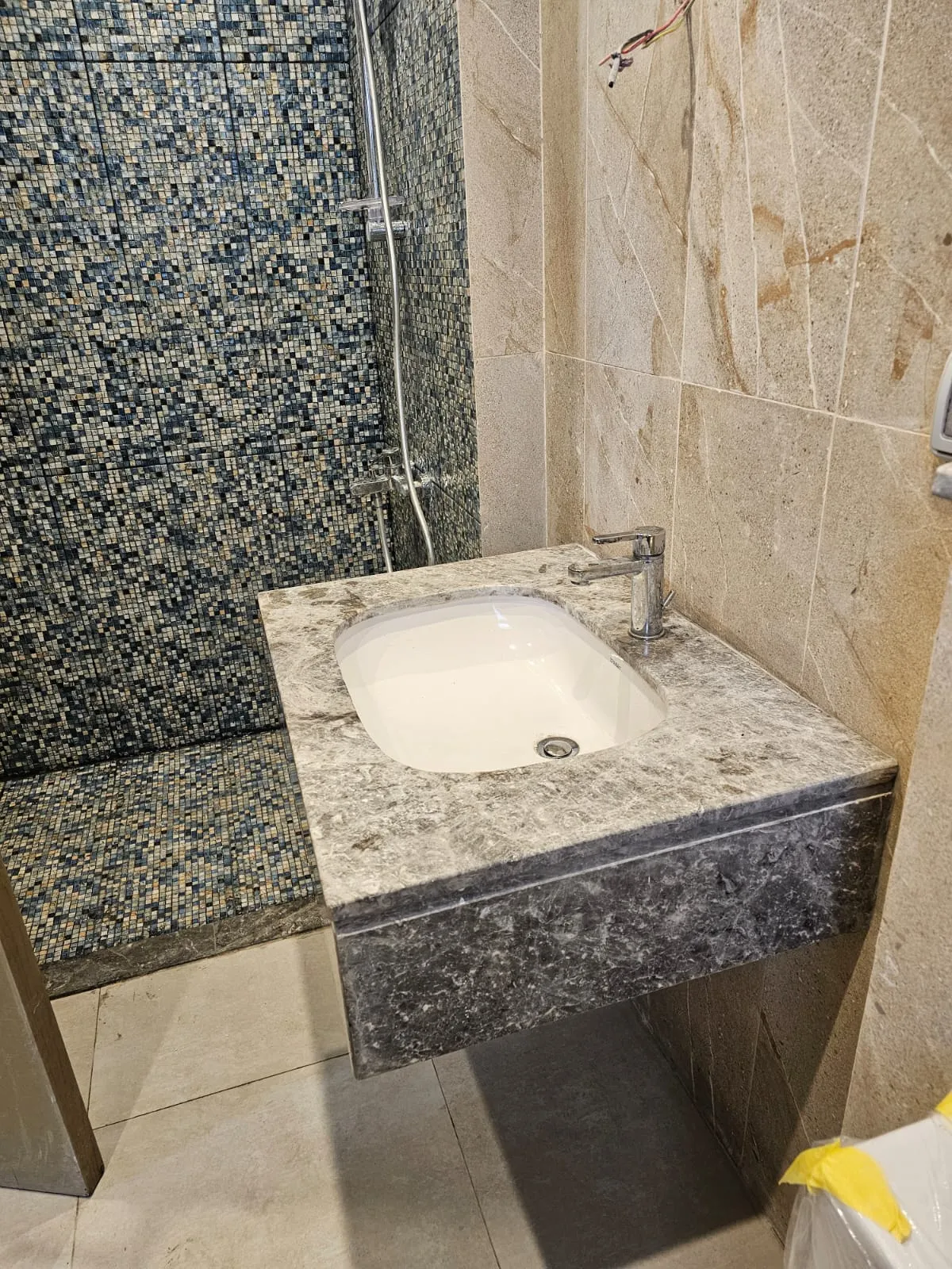 للبيع في سوديك إيست في بمساحة 0 م² تتكون من 0 غرف