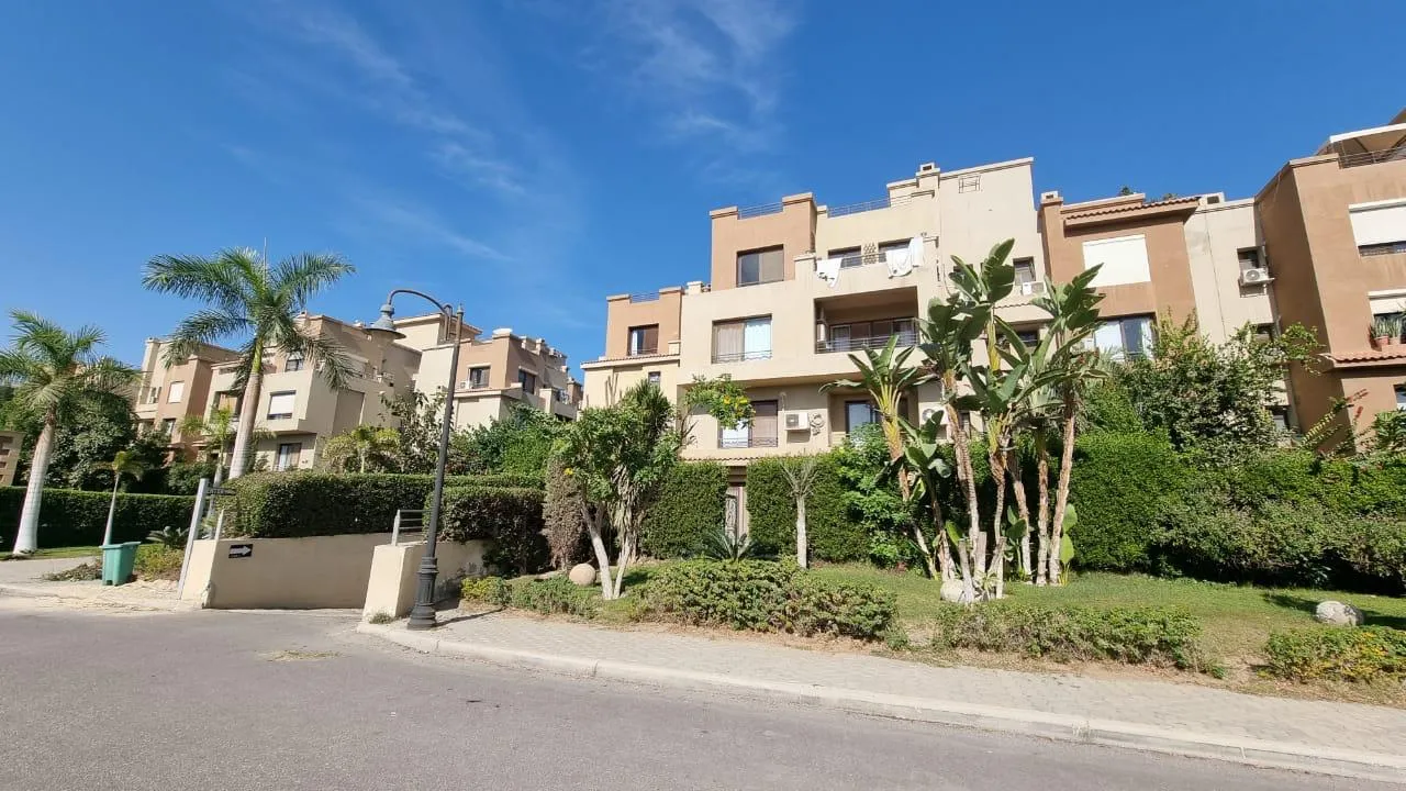 Penthouse for sale in Casa in 6th of October City of 299 m² with 4 bedrooms