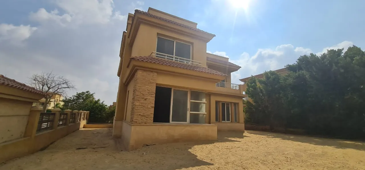 Villa for sale in Jeera in El Sheikh Zayed of 398 m² with 4 bedrooms
